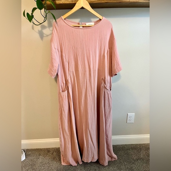 Boutique Brand Guaze Dress - Picture 3 of 6